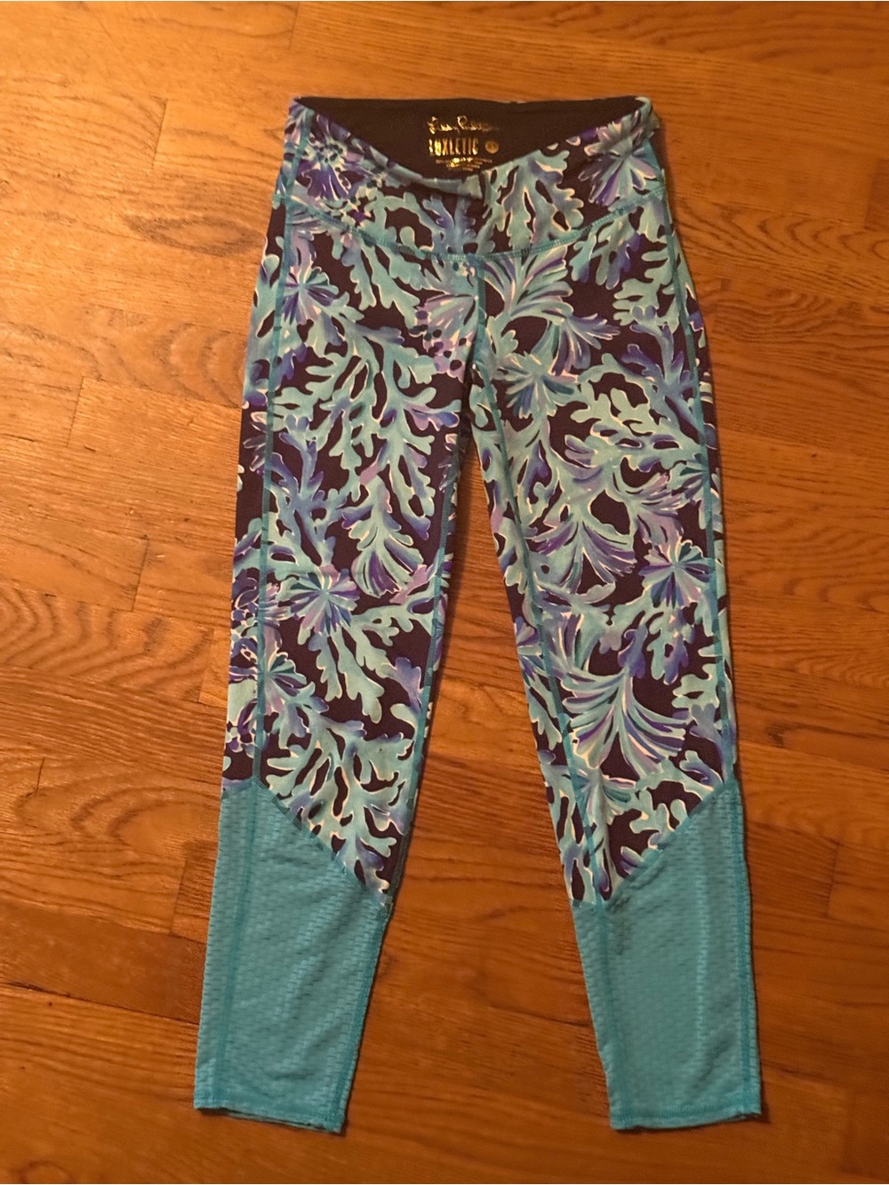 Lilly Pulitzer Luxletic Weekender Leggings XS “In Too Deep"